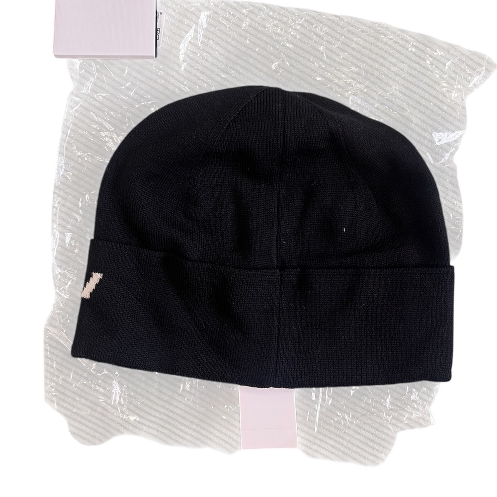 givenchy beanie - Picture 2 of 3